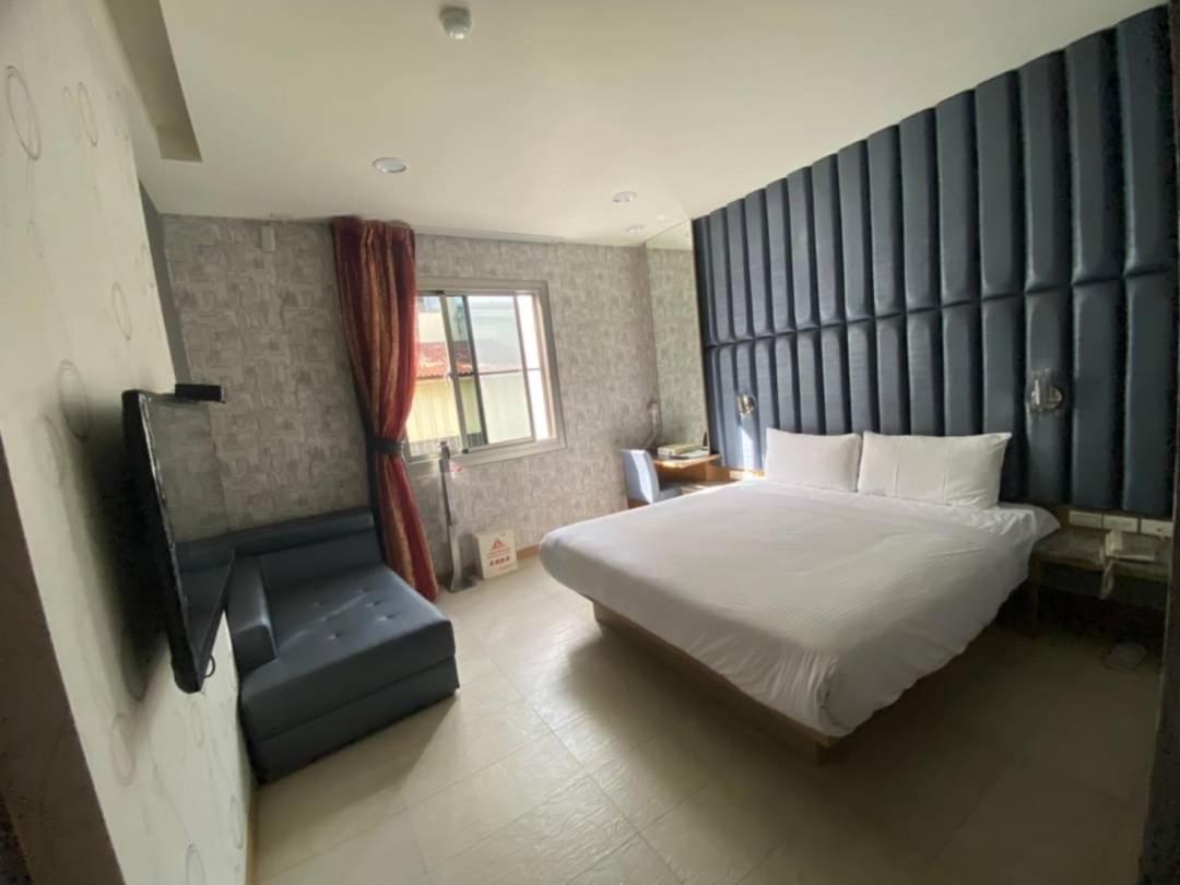 Love Hotel Pingtung Εξωτερικό φωτογραφία